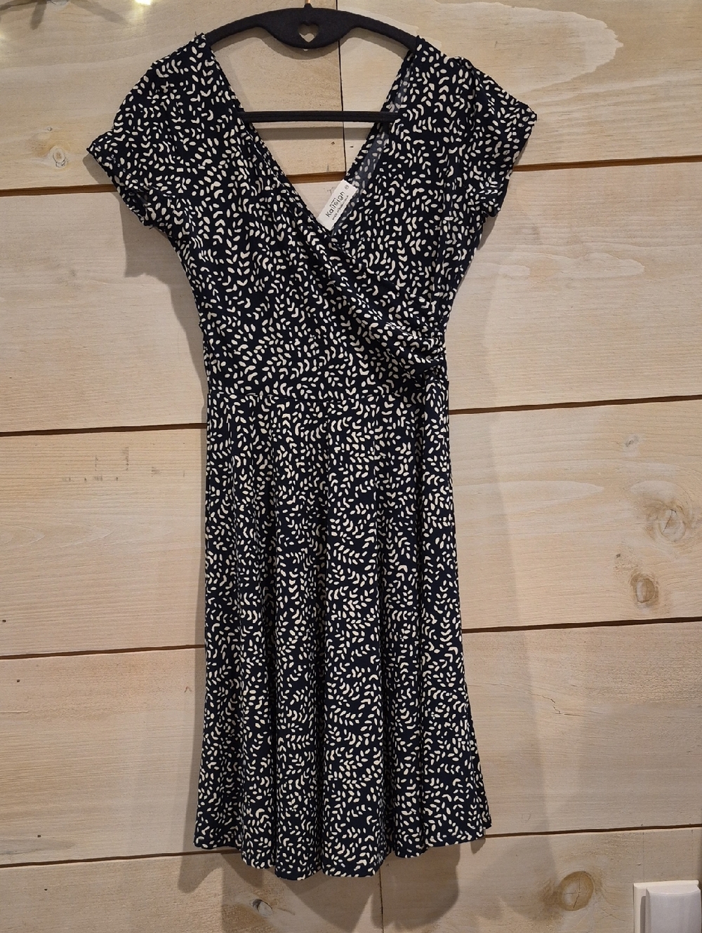 Kaileigh Black and White Printed Midi Wrap Dress, Size XS, Excellent Cond